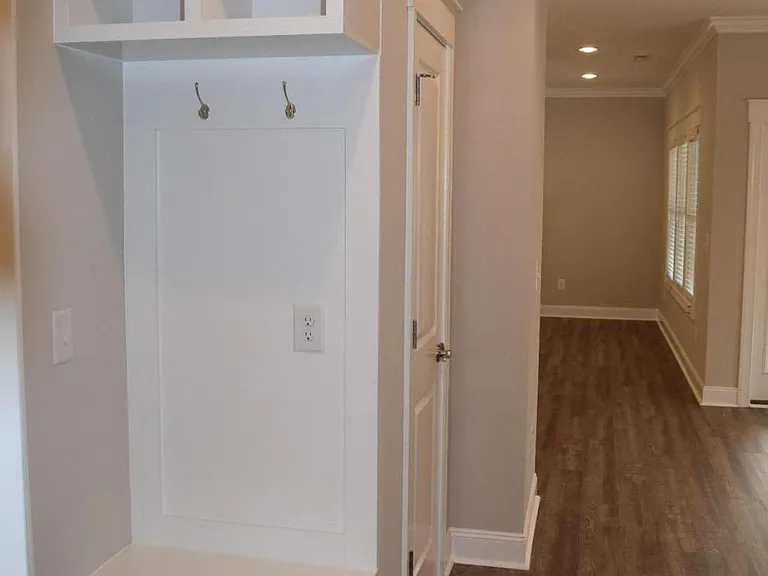 829 Blue Bird Dr — Photo 5