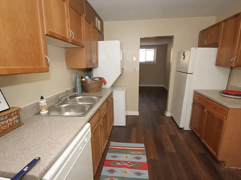 Welcome to The Preserve On Conley Apartments, where modern living meets comfort. Enjoy spacious kitchens with contemporary finishes, and a welcoming atmosphere. Explore your new home today and elevate your lifestyle. Schedule a tour now!