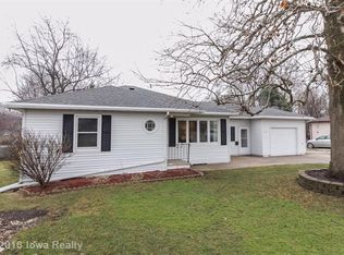 1416 Sunset Dr, Norwalk, IA 50211