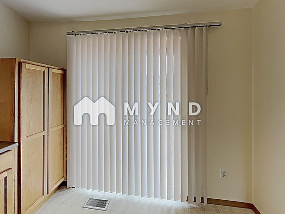4th image of 4609 213th St E
