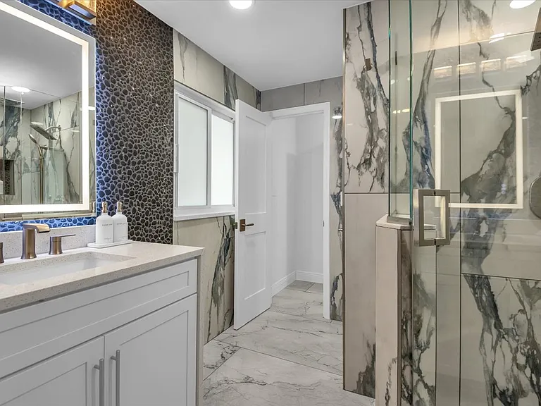 5624 Cape Leyte Dr — Photo 9