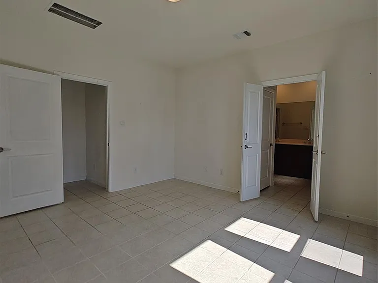 7802 Winter Hawk Cir — Photo 18