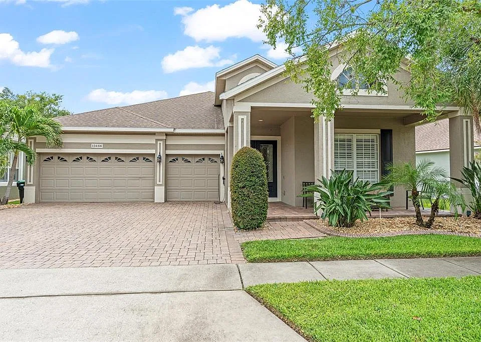 13466 Zori Ln
