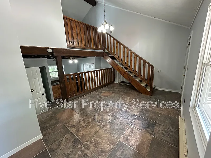 Building Photo - 524 E Ridgely Ave #C