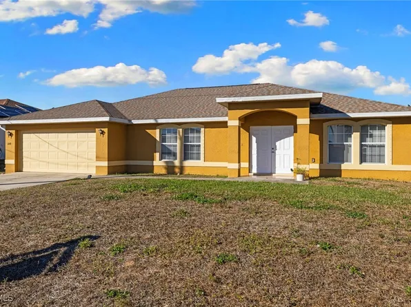 1207 Kismet Pkwy W, Cape Coral, FL 33993