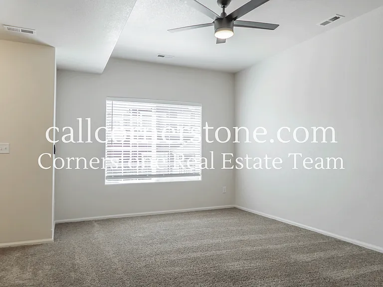 2138 Phillips Aly — Photo 12