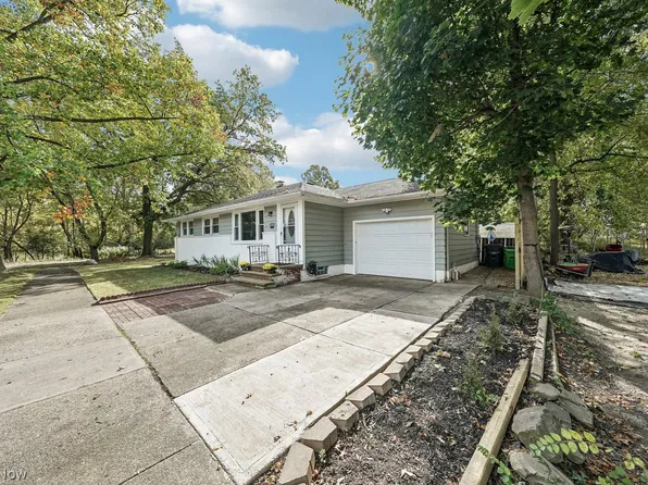 4570 Joliet Rd, Cleveland, OH 44105