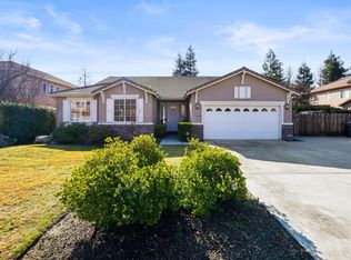 4815 W Clinton Ct, Visalia, CA 93291