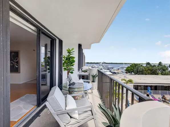 1208 Marine Way #204, North Palm Beach, FL 33408