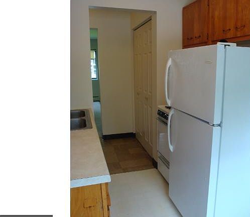 2nd image of 1240 Payne Ave