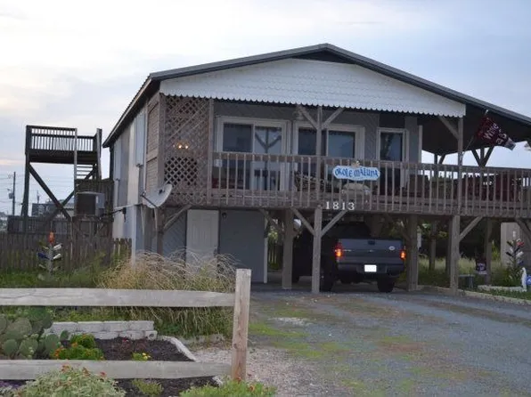 1813 N Shore Dr, Surf City, NC 28445