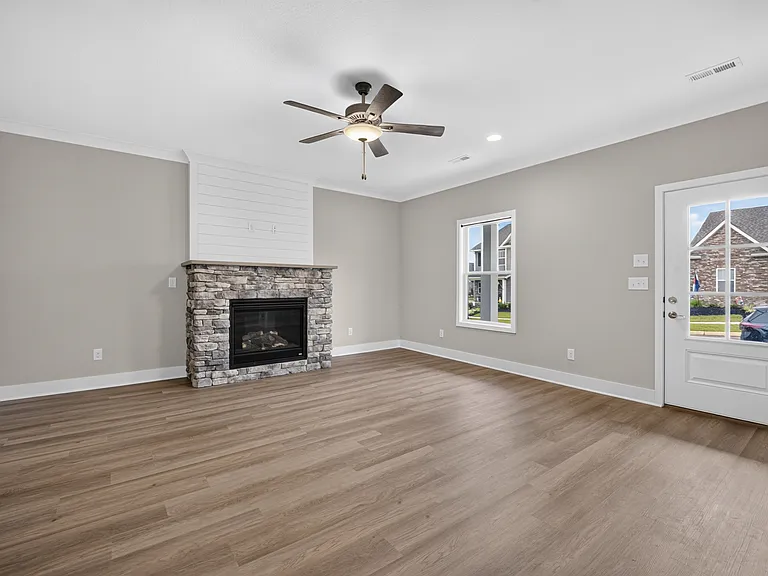 104 Thornberry Rd — Photo 13