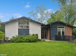 1917 Old Willow Rd, Northfield, IL 60093