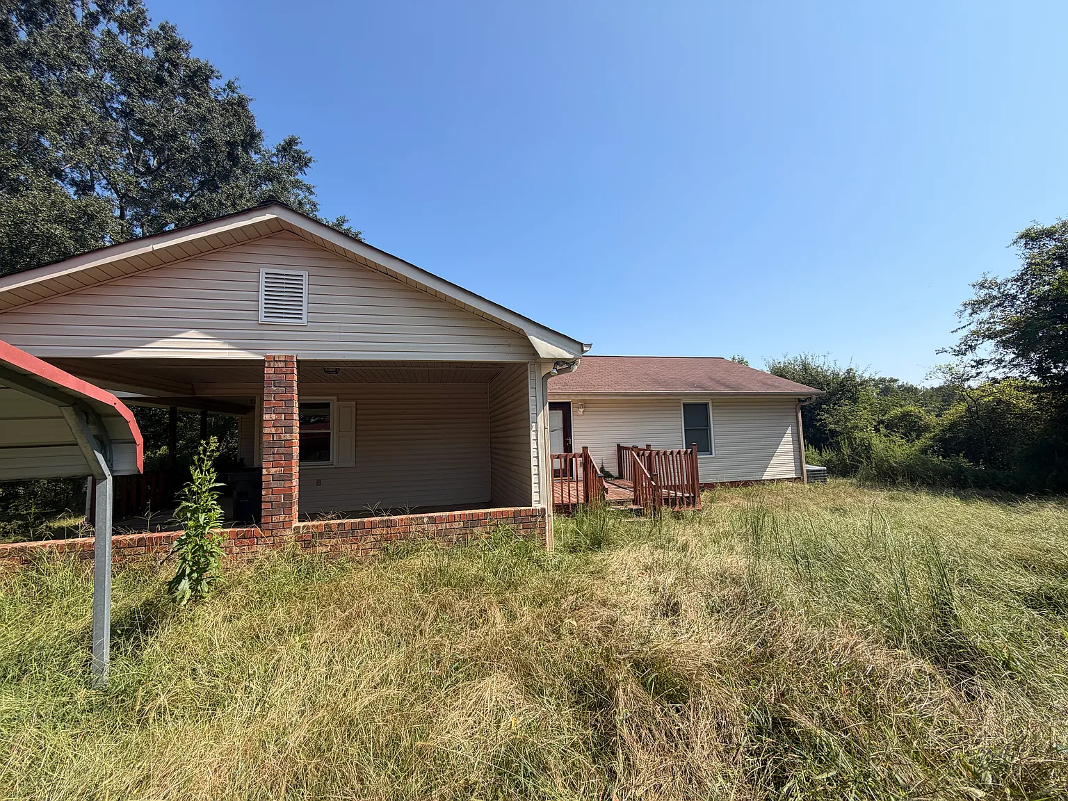 3 bed, 2810 sqft, $1,995 — Photo 2