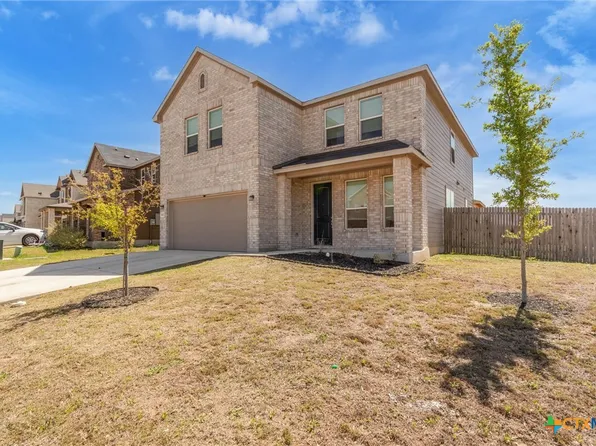 401 Briarfield Dr, Seguin, TX 78155