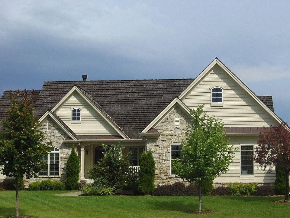 BUILDERS OWN CUSTOM GORGEOUS RANCH!