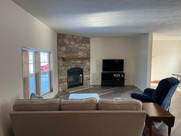 5th image of 4022 Skop Rd