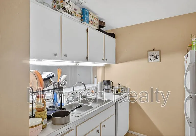 4000 SW 23rd St #3-302 — Photo 9