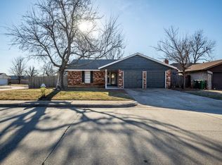 816 Camden Way, Yukon, OK 73099