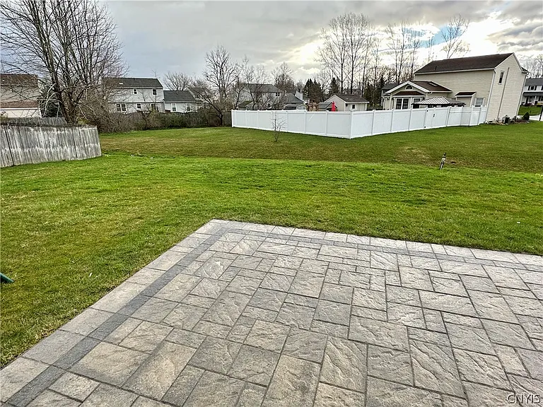 8662 Bayview Dr — Photo 33