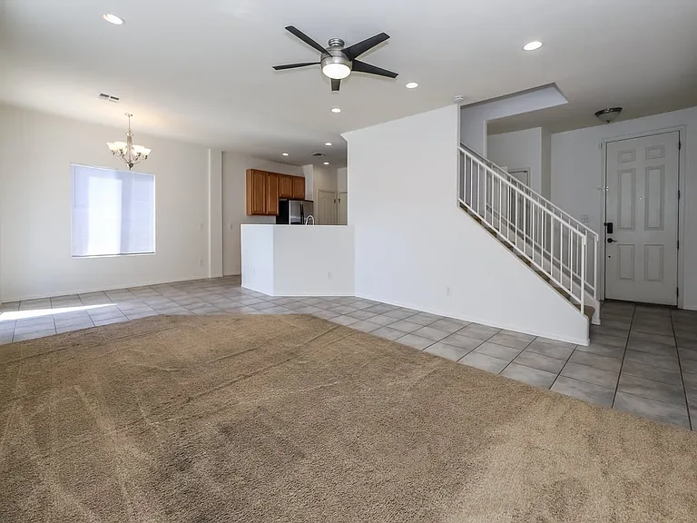 2083 S McConnell Dr — Photo 4