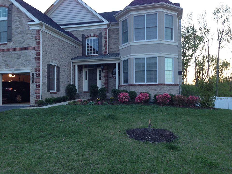 1st image of 4001 Rolling Paddock Dr