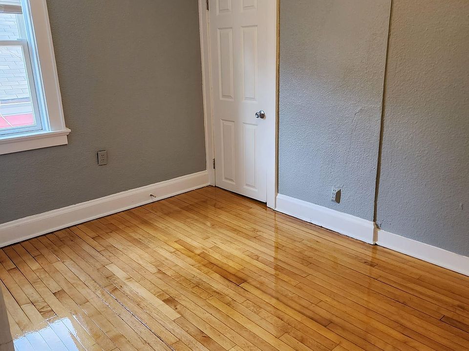 1st image of 2971 N Richards St