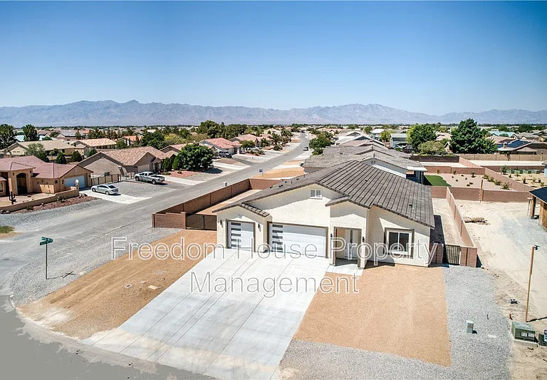 6380 Waterford St — Photo 3