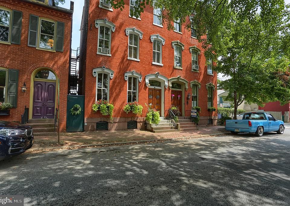 1st image of 17 N Shippen St