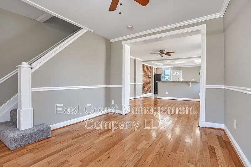 1120 N Lakewood Ave