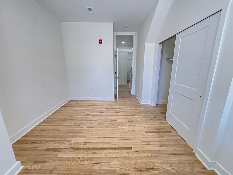 2013 Green St #3R — Photo 9
