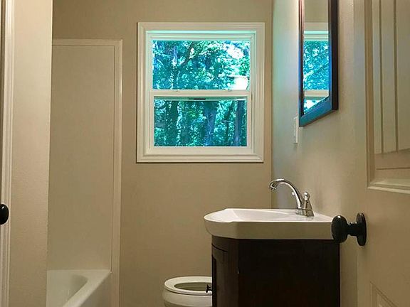 4th image of 1704 Sunbeam Dr