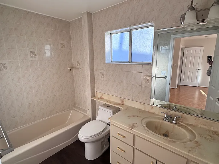 4355 Camero Ave — Photo 9