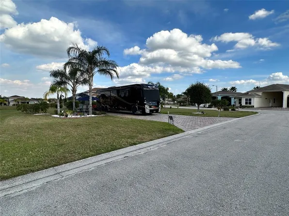 569 Homecoming Way #340, Polk City, FL 33868