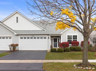 713 Bellevue Cir, Oswego, IL