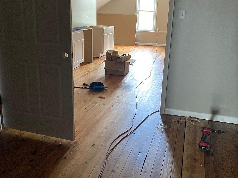 2nd image of 6537 Upperstrasburg Rd #4