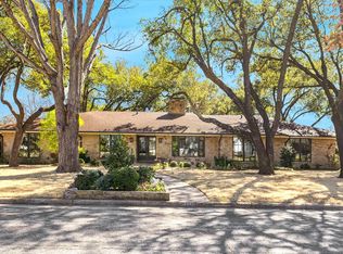 3908 Princess Cir, Dallas, TX 75229