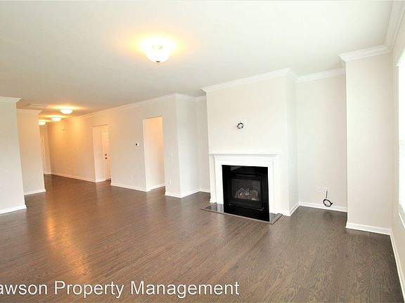 4th image of 133 Barberry Dr