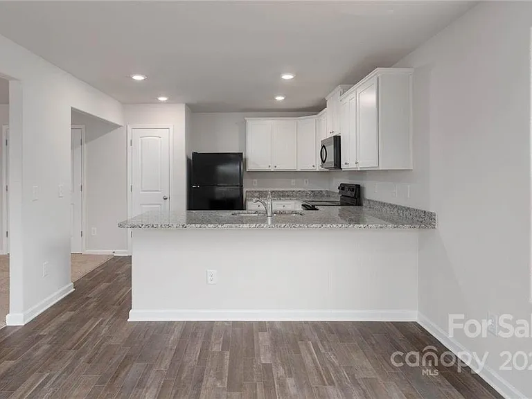 9409 Creedmore Hills Dr — Photo 4