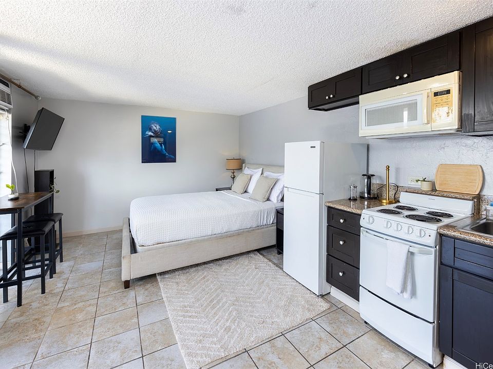 1st image of 441 Lewers St APT 601