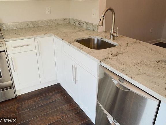 4th image of 3435 Caledonia Cir