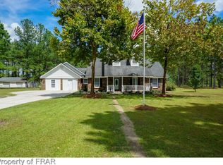 409 Sutton Rd, Saint Pauls, NC 28384