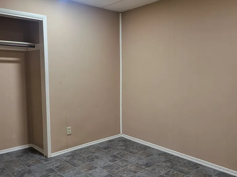 102-108 N Main St — Photo 19