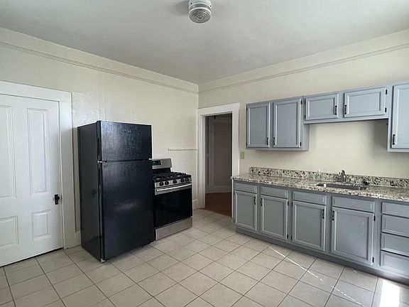 5th image of 1306-1308 Fountain St #A