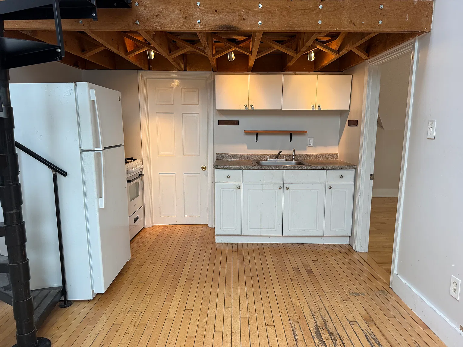 2 bed, 730 sqft, $1,881 — Photo 3