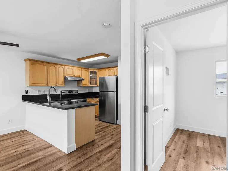 6434 Akins Ave #512 — Photo 8