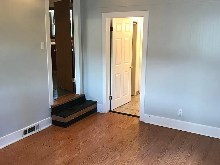 1208 W James St — Photo 6