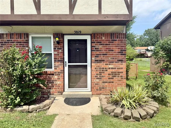 3819 Treebrook Dr, Imperial, MO 63052