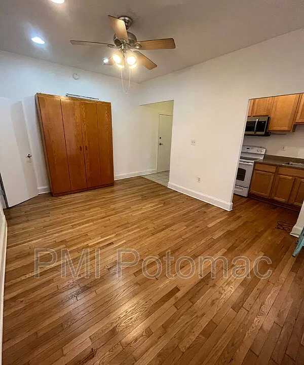 1401 Columbia Rd NW #208