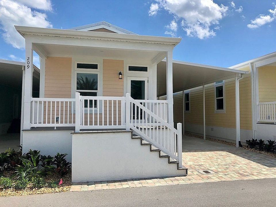 1st image of 209 NE Coastal Dr